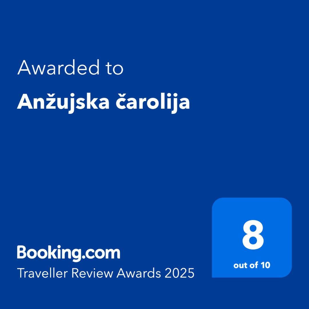 Anzujska Carolija